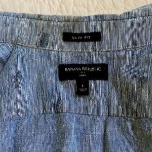 Banana Republic, Medium, Blue Button Up Casual Shirt.